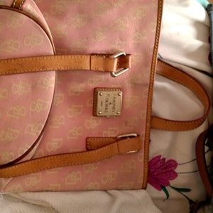 Dooney & Bourke